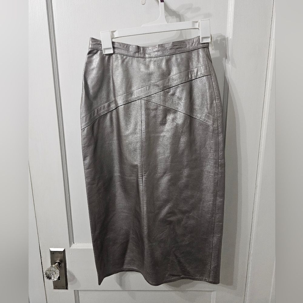 Vintage Suzelle Silver Metallic Leather Skirt Size 8, Excellent Condition